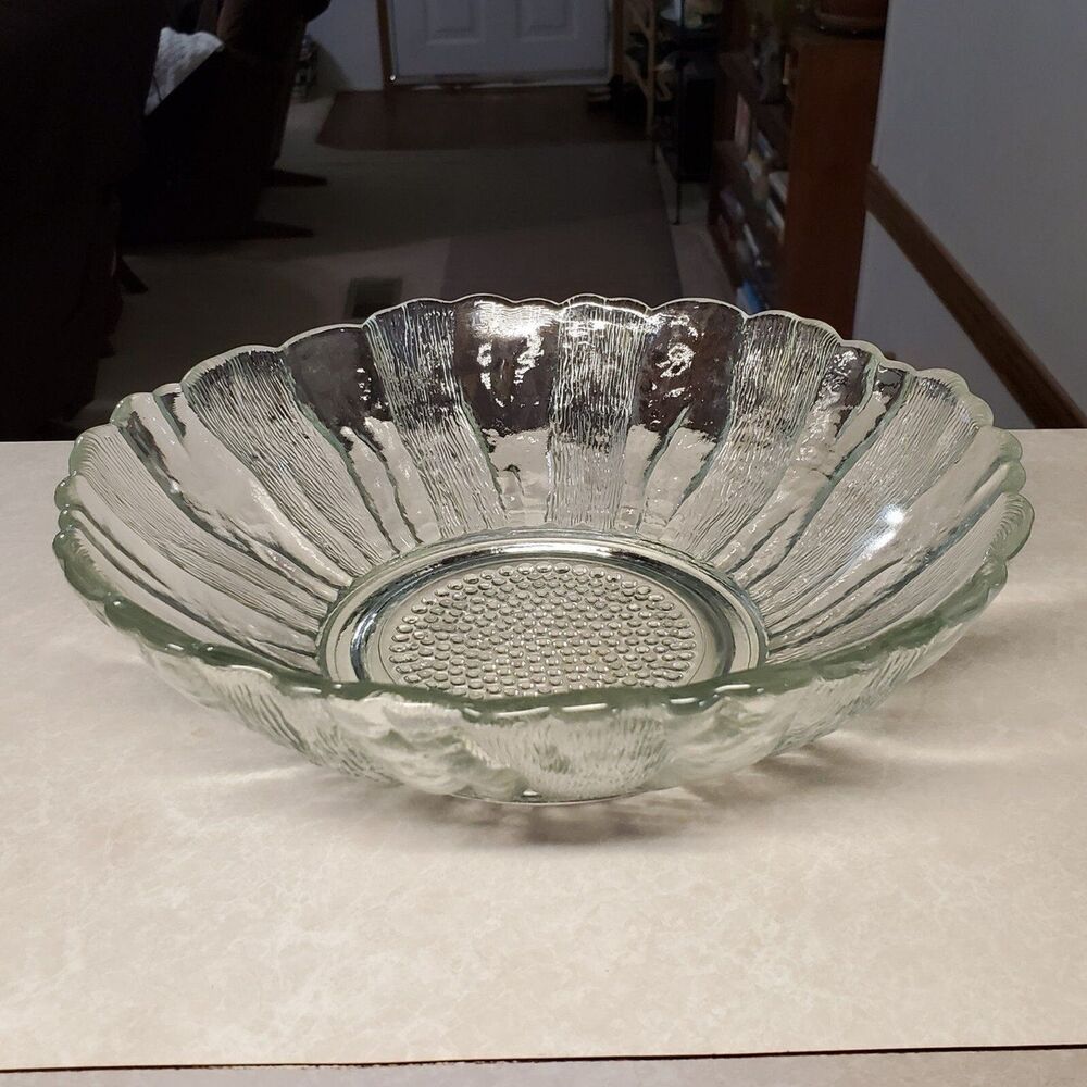 Anchor Hocking Clear Country Estate Sunflower Chip Bowl